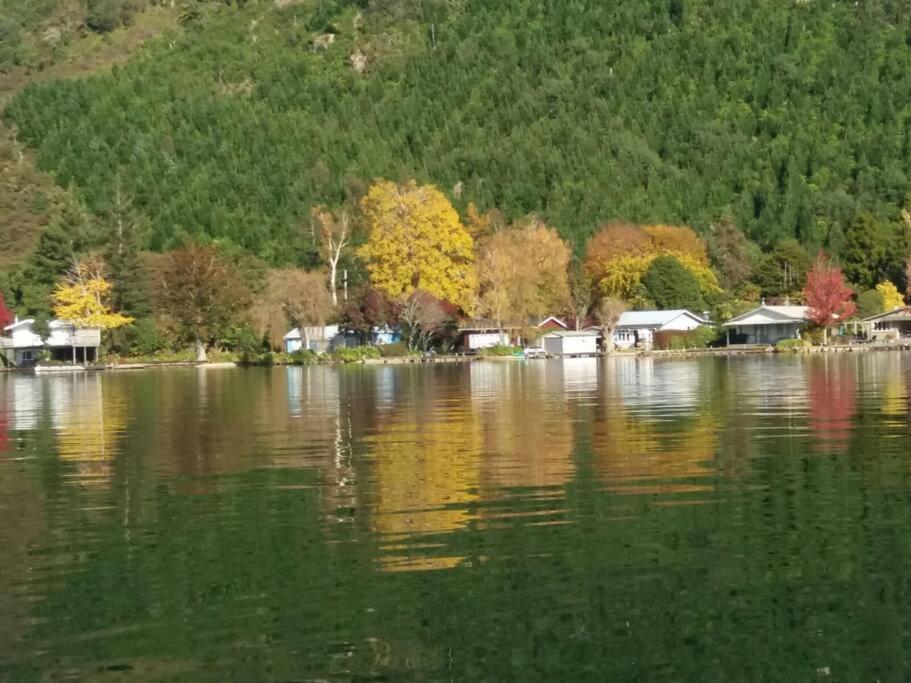 Lake Rotoiti Lakehouse Retreat Rotorua Kültér fotó